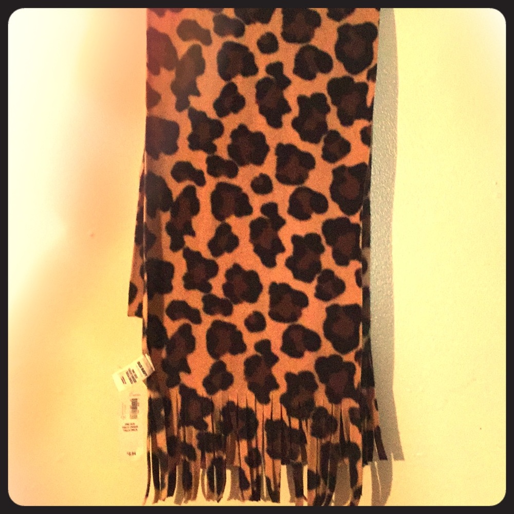 old navy~scarf~ new~